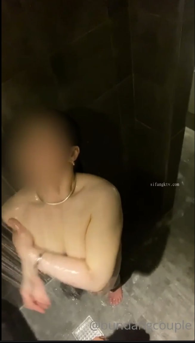 蕾丝性感内衣美女性感自拍在家一样蹭爽爽这叫声爽浪的很